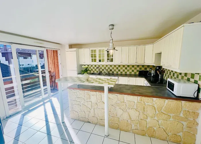 Apartment Comfortable In Near The *