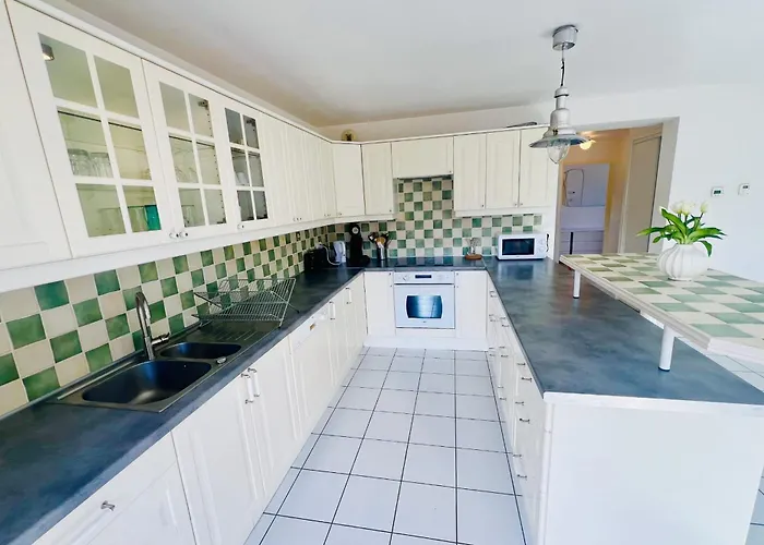 Apartment Comfortable In Near The